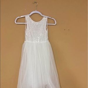 Childless White Lace V Neck Wedding Dress